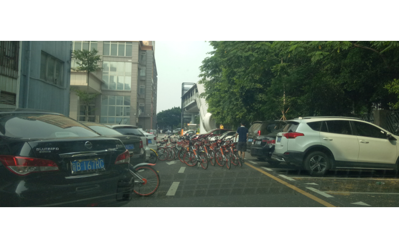 同學(xué)32年，相見后送別，計(jì)算機(jī)科學(xué)系轉(zhuǎn)行模具廠后的見面